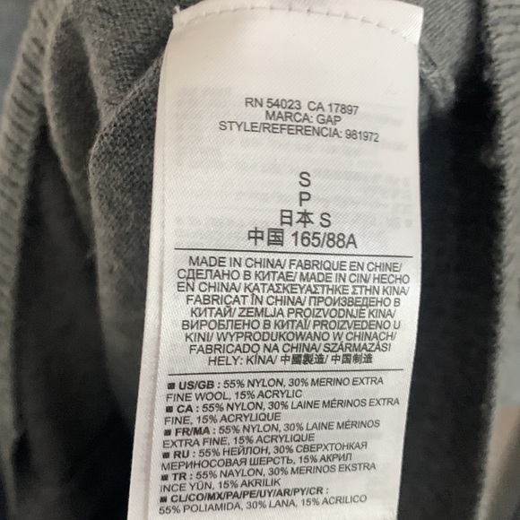 Womens Gap cardigan sweaters - same style for both colors - Picture 4 of 9